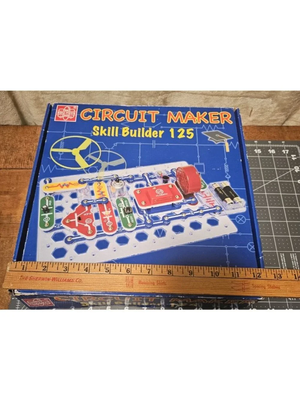 Edu Toys Circuit Maker Skill Builder Create 125 electronics projects W/ Cool